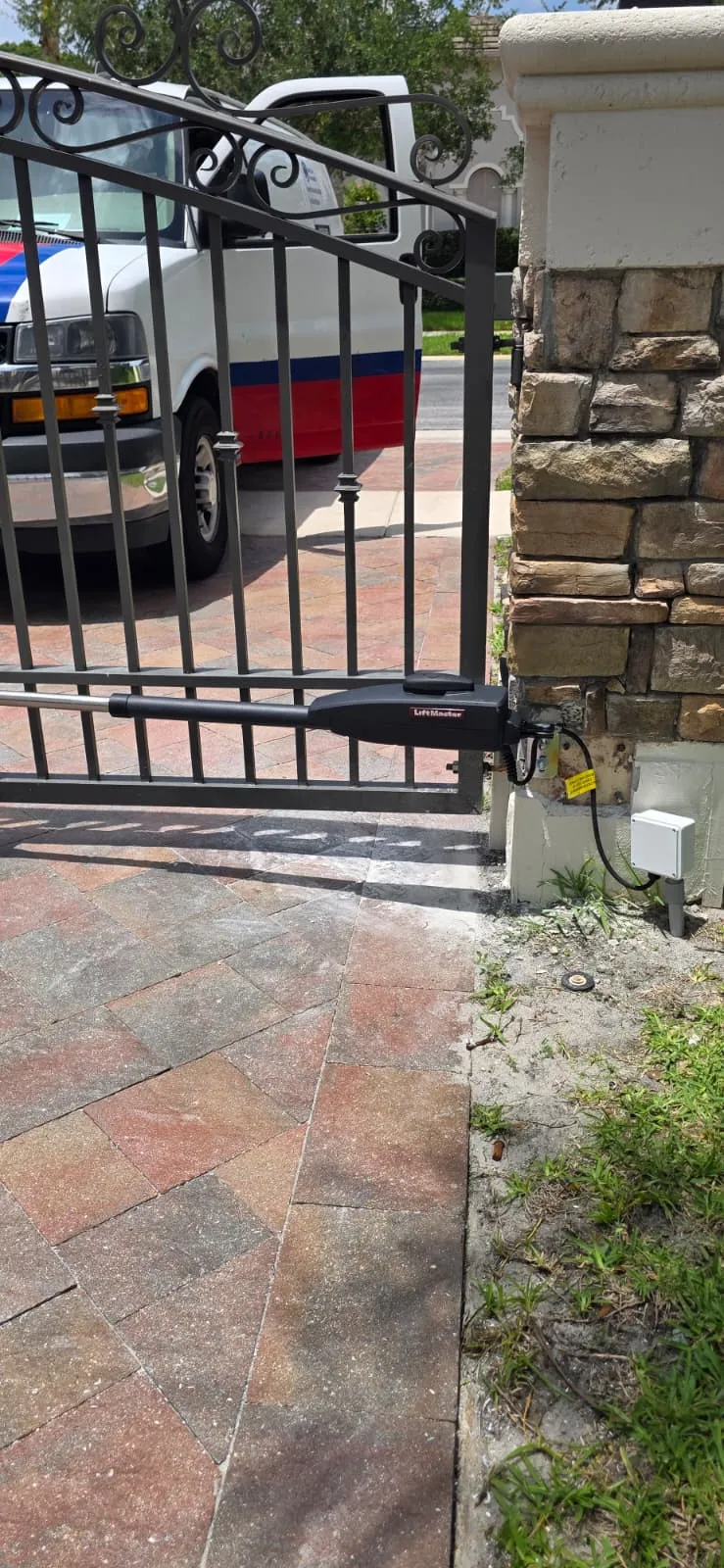 Davie gate job photo 6
